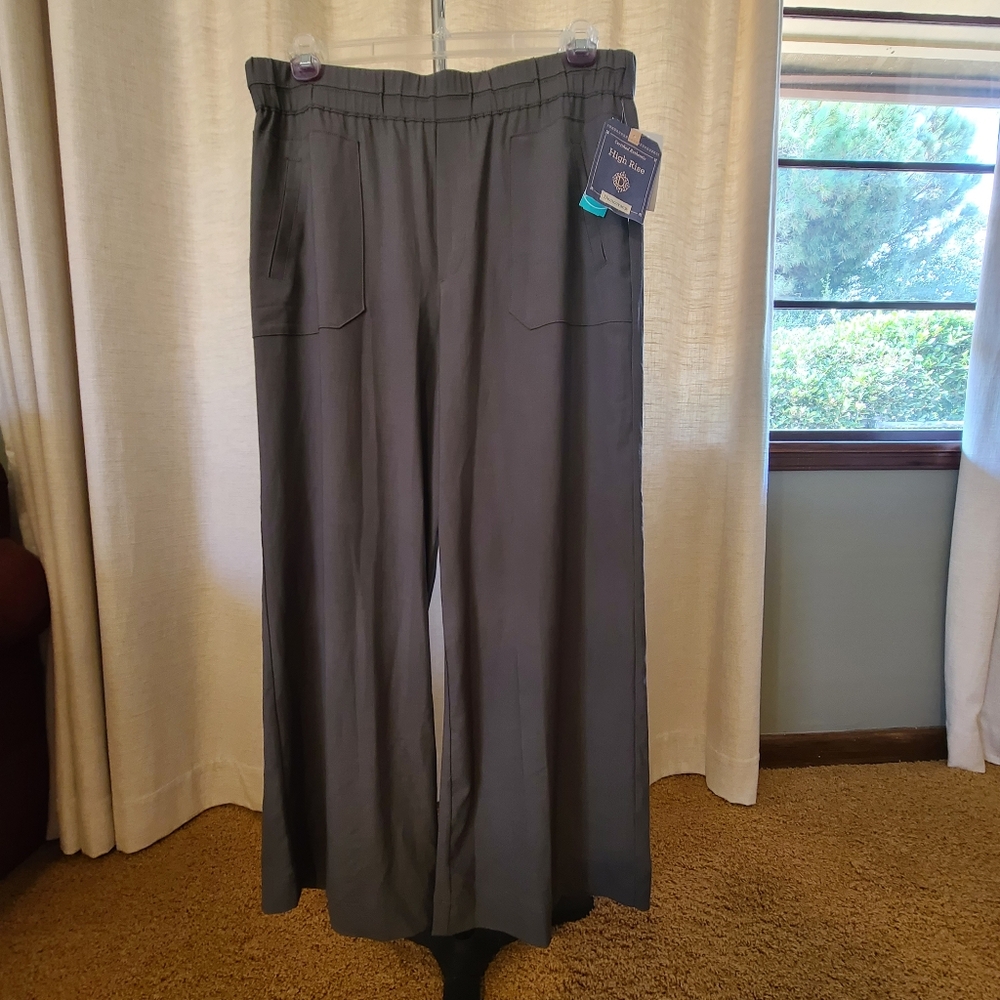 Democracy Wide Leg Pants - Olive Green
